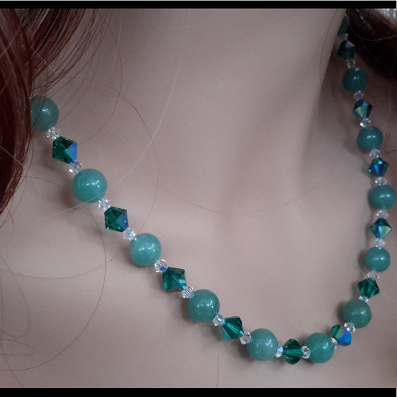 NWT Crystals & Green Aventurine Necklace Set - Picture 5 of 8